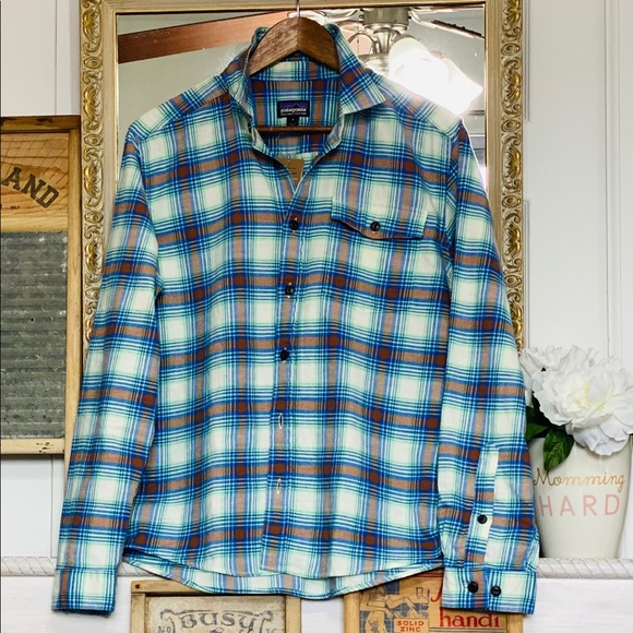 SOLD Patagonia LW Fjord Flannel SOLD - Picture 9 of 9